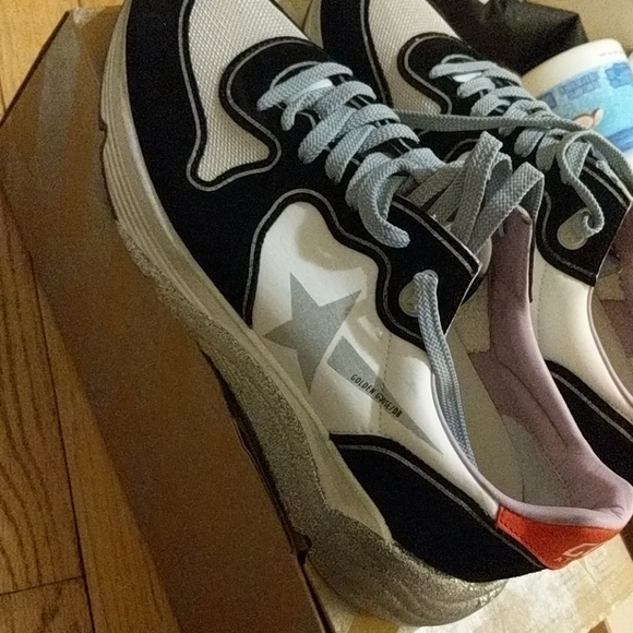 Golden goose glittered sole running sneaker - Picture 3 of 5